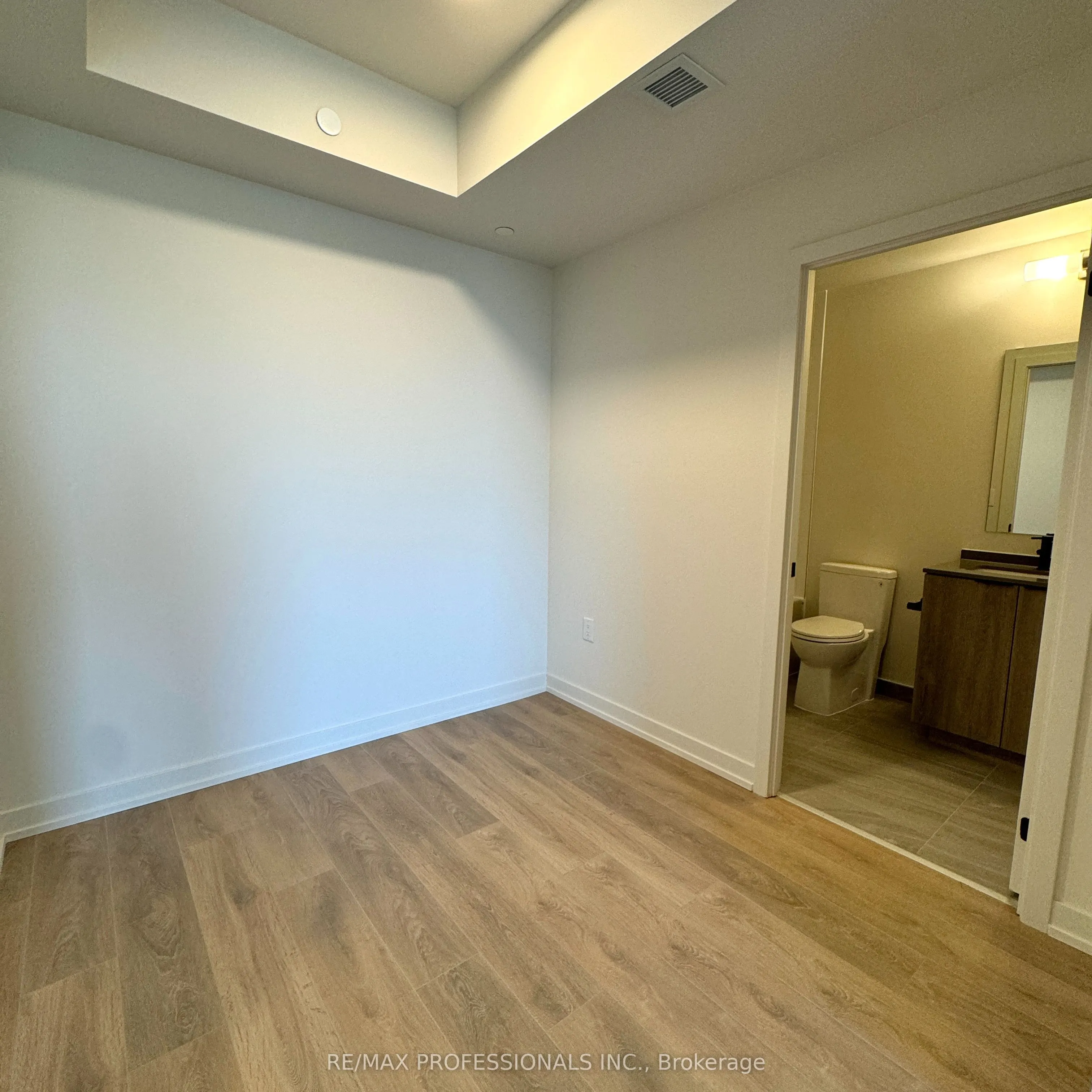 181 Sterling Road #901