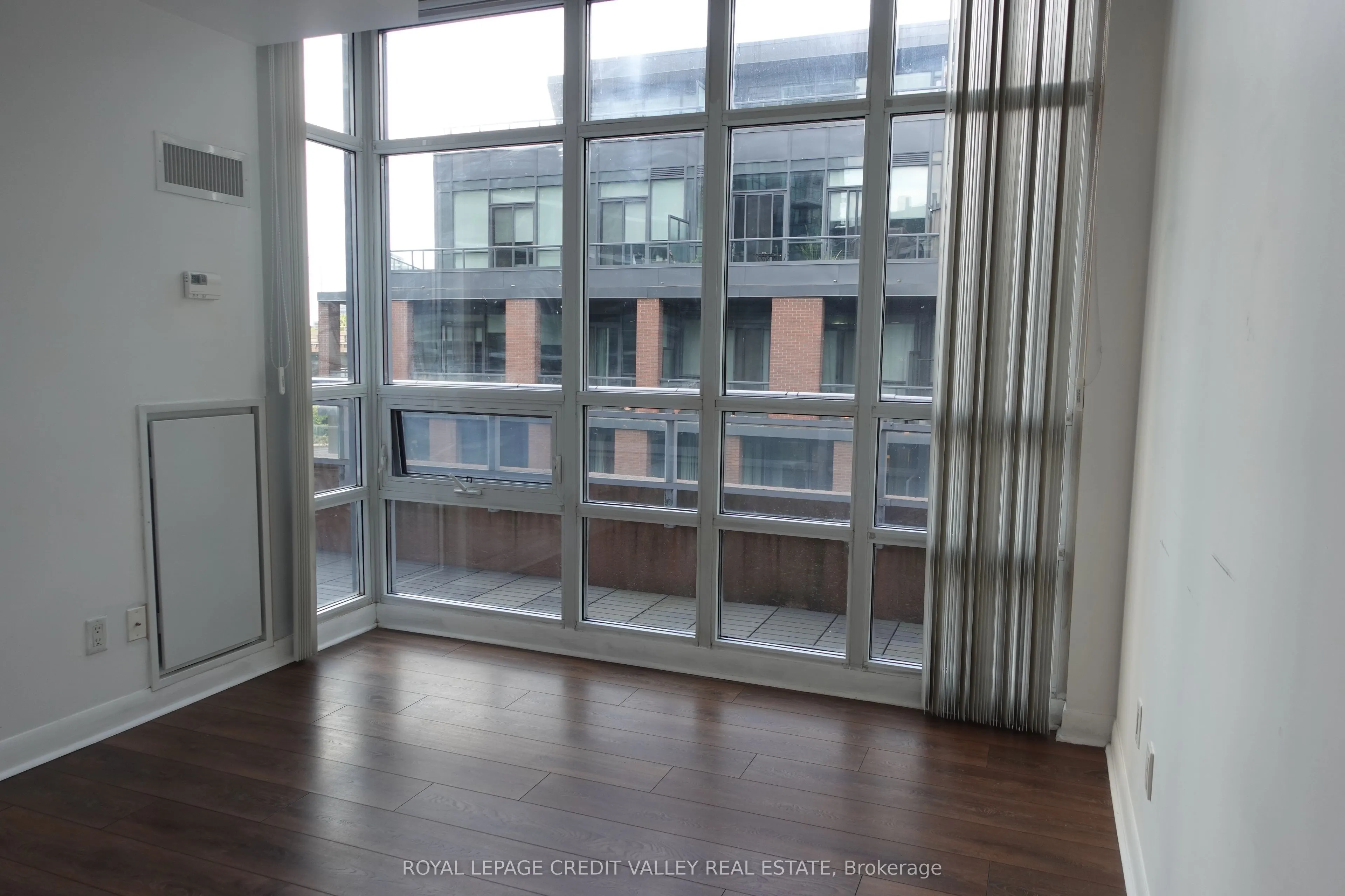 15 Bruyeres Mews #614