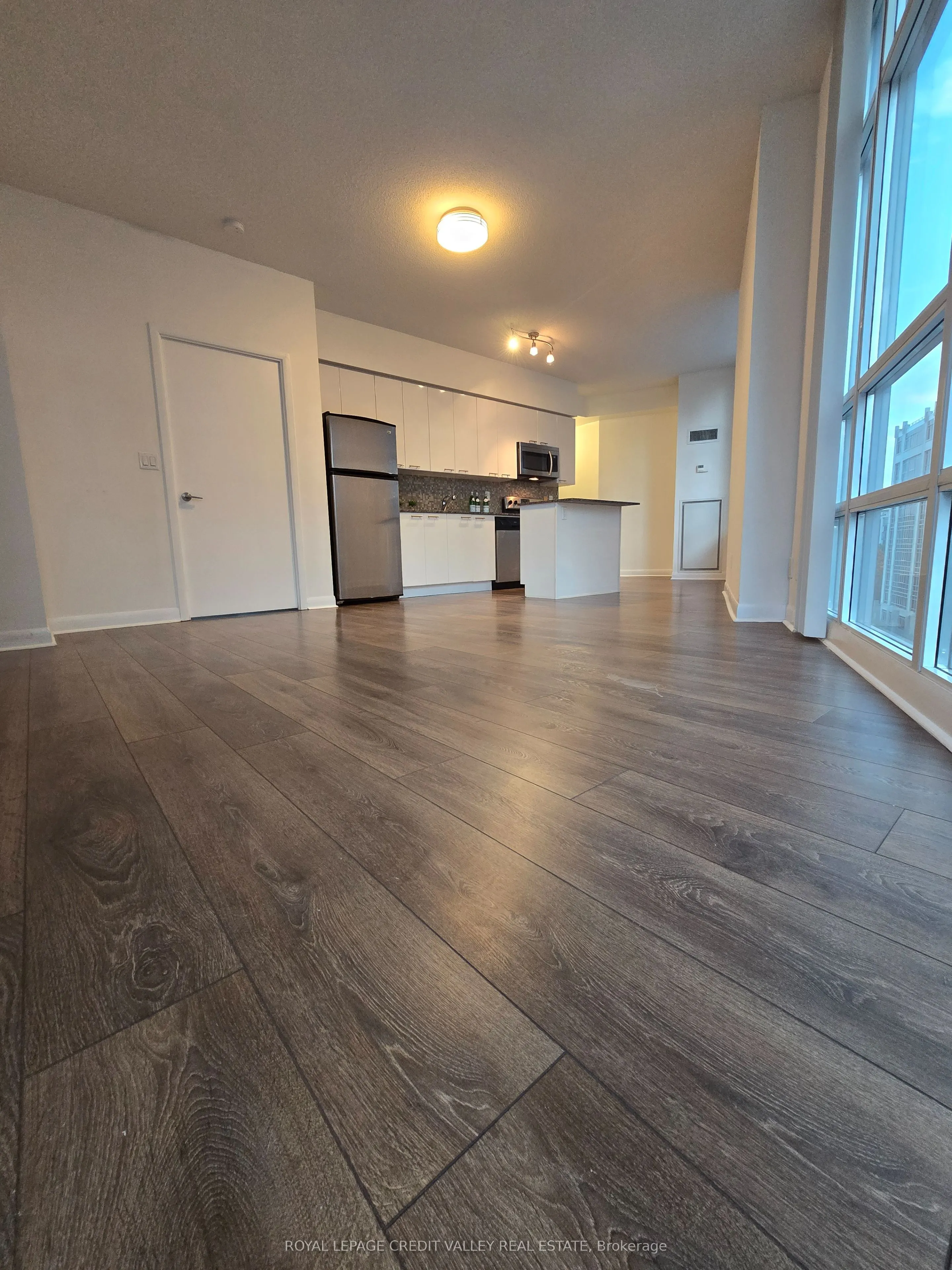15 Bruyeres Mews #614