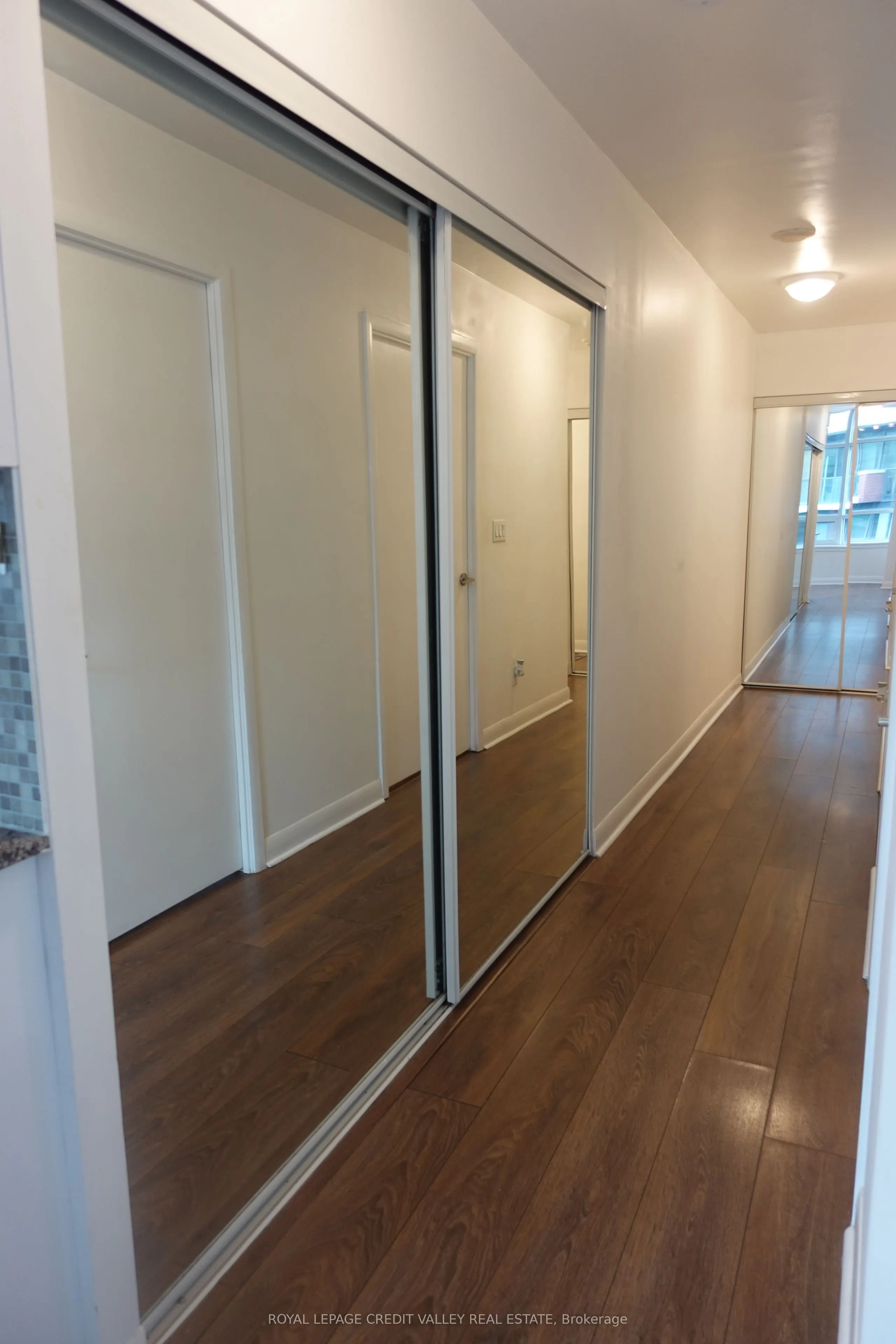 15 Bruyeres Mews #614