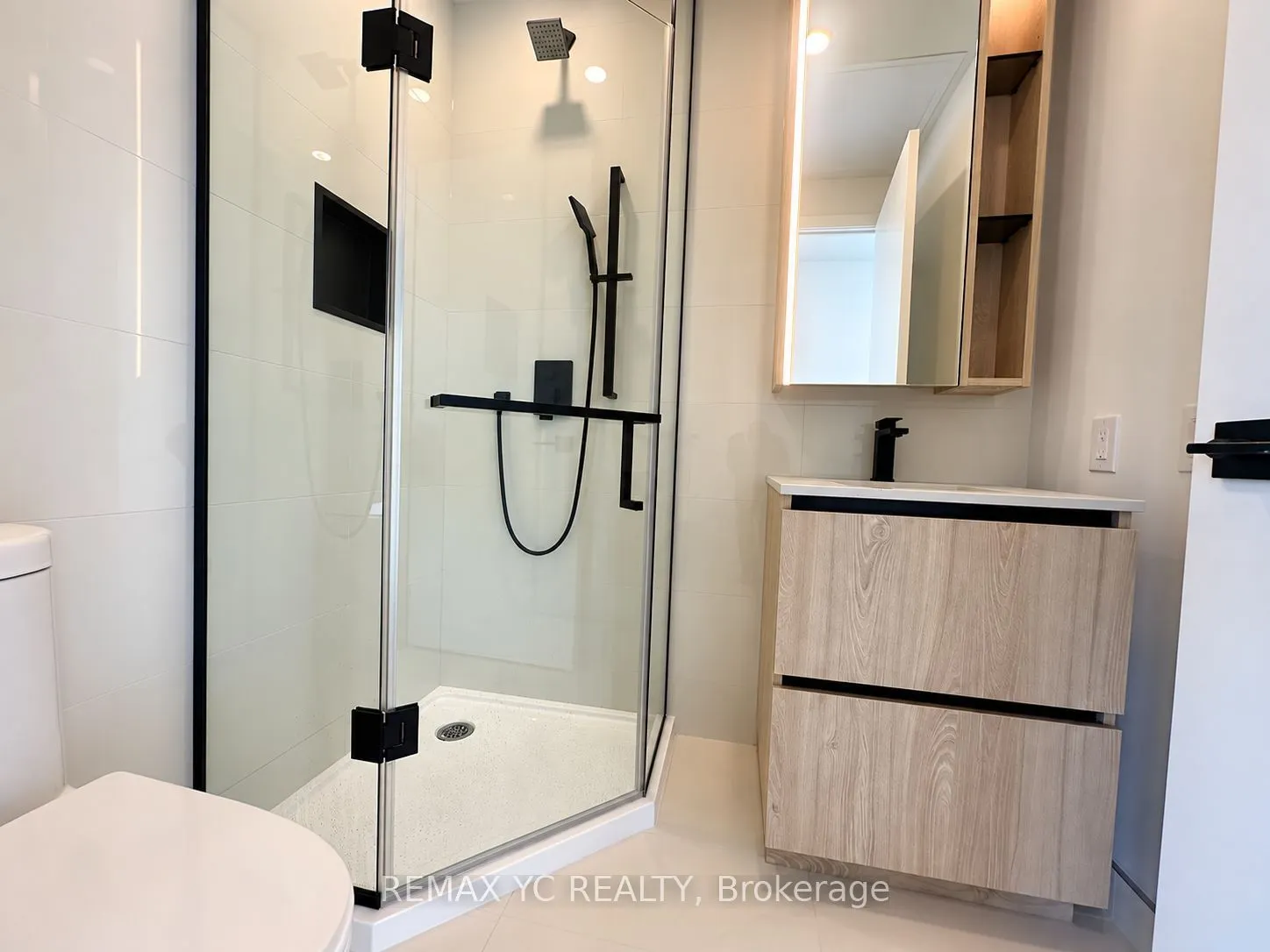 699 Sheppard Avenue E #308