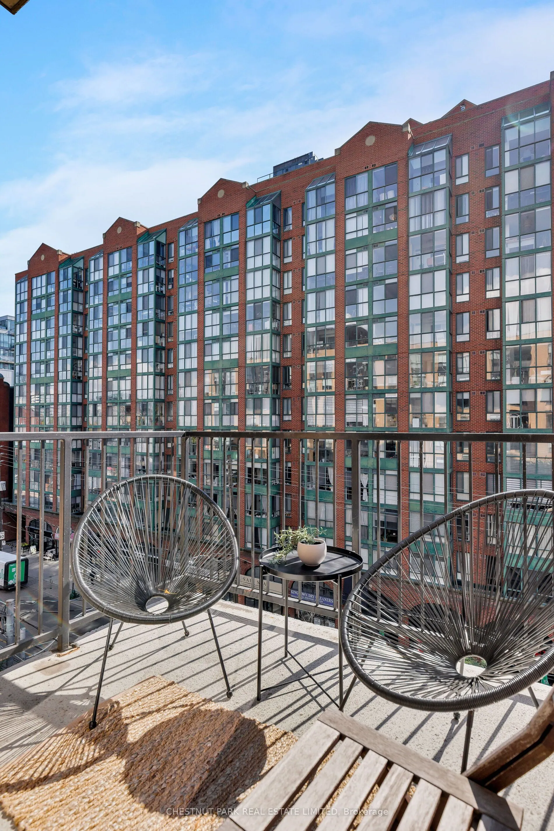 800 King Street W #611