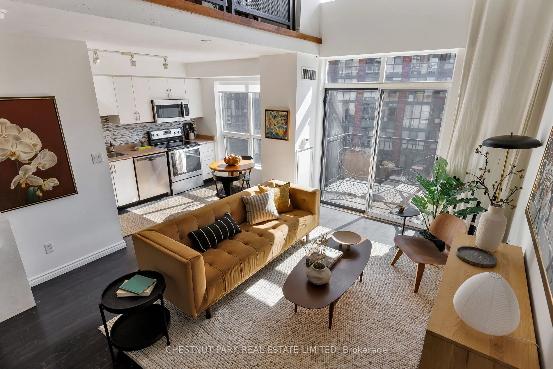 800 King Street W #611