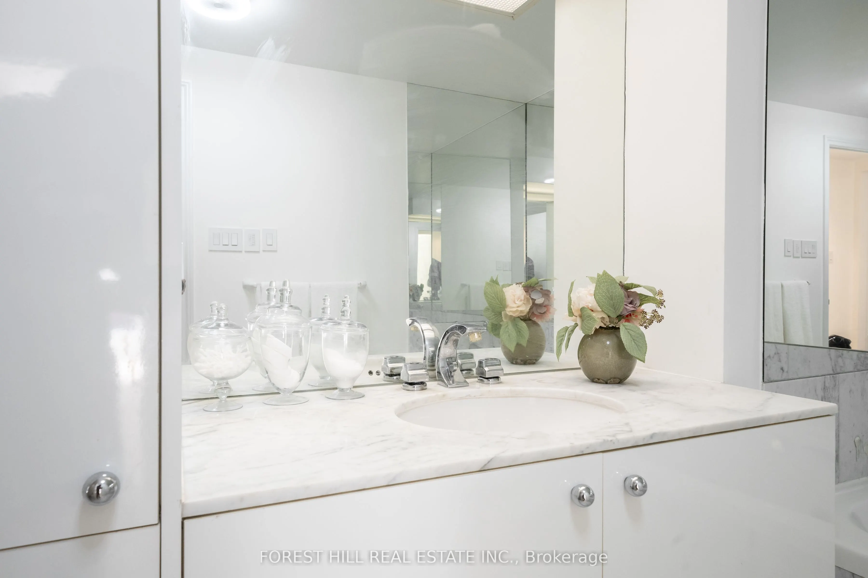 77 Avenue Road #215