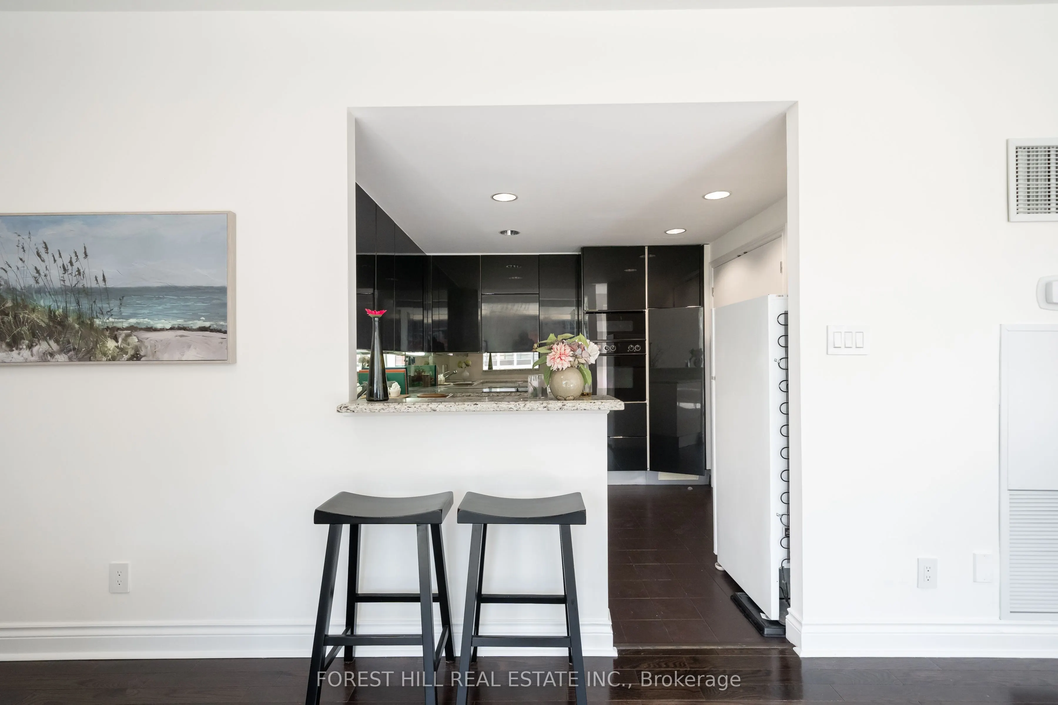 77 Avenue Road #215