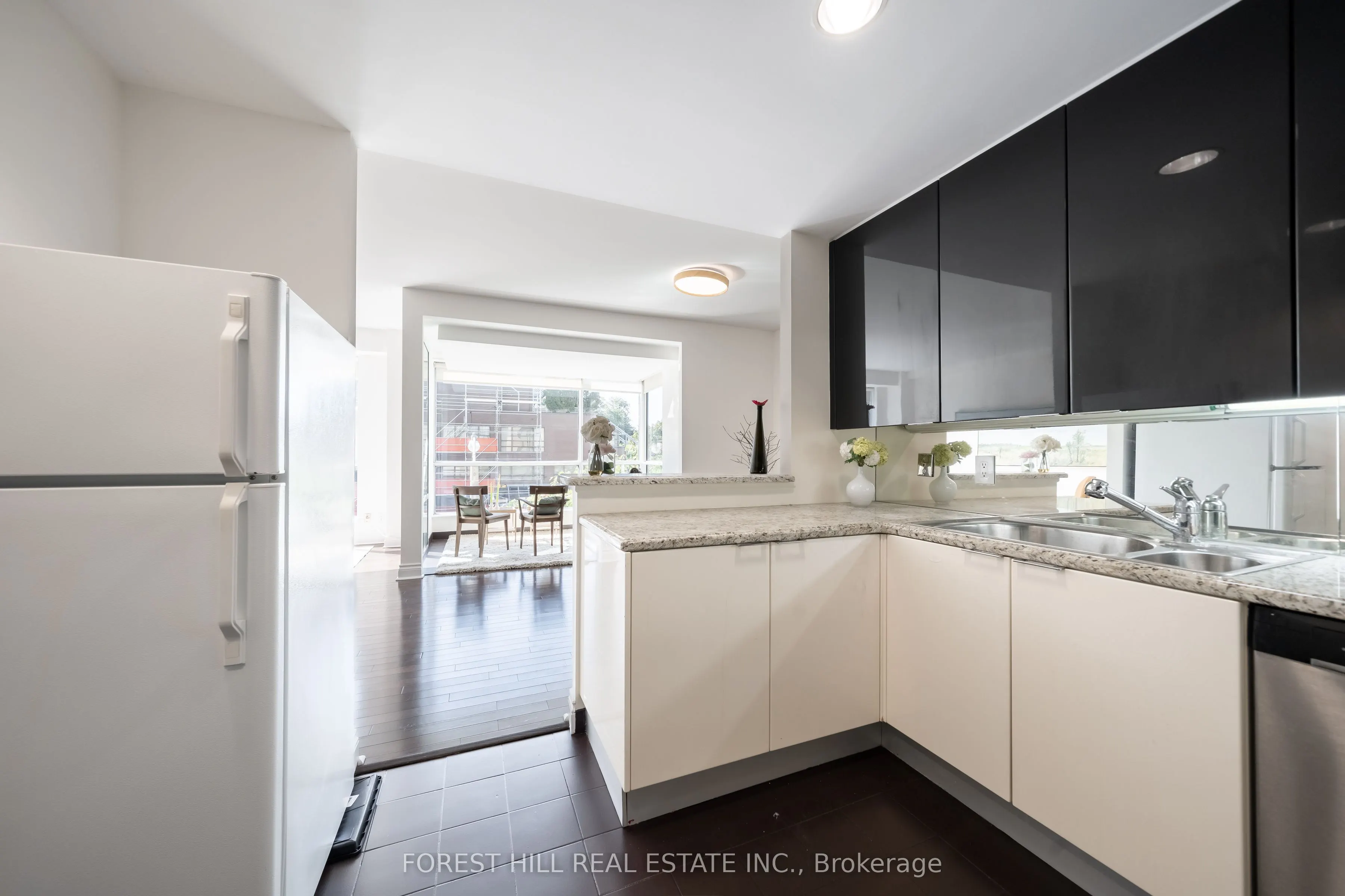 77 Avenue Road #215