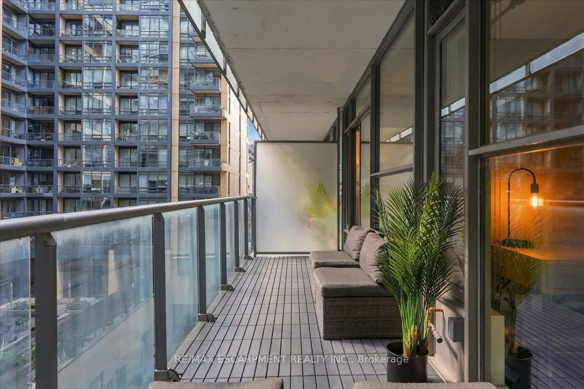 25 Oxley Street #613
