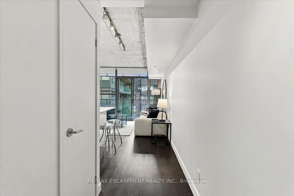 25 Oxley Street #613