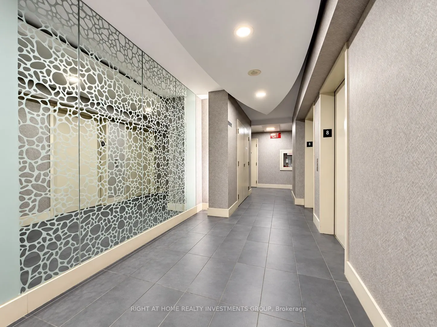 38 Dan Leckie Way #809