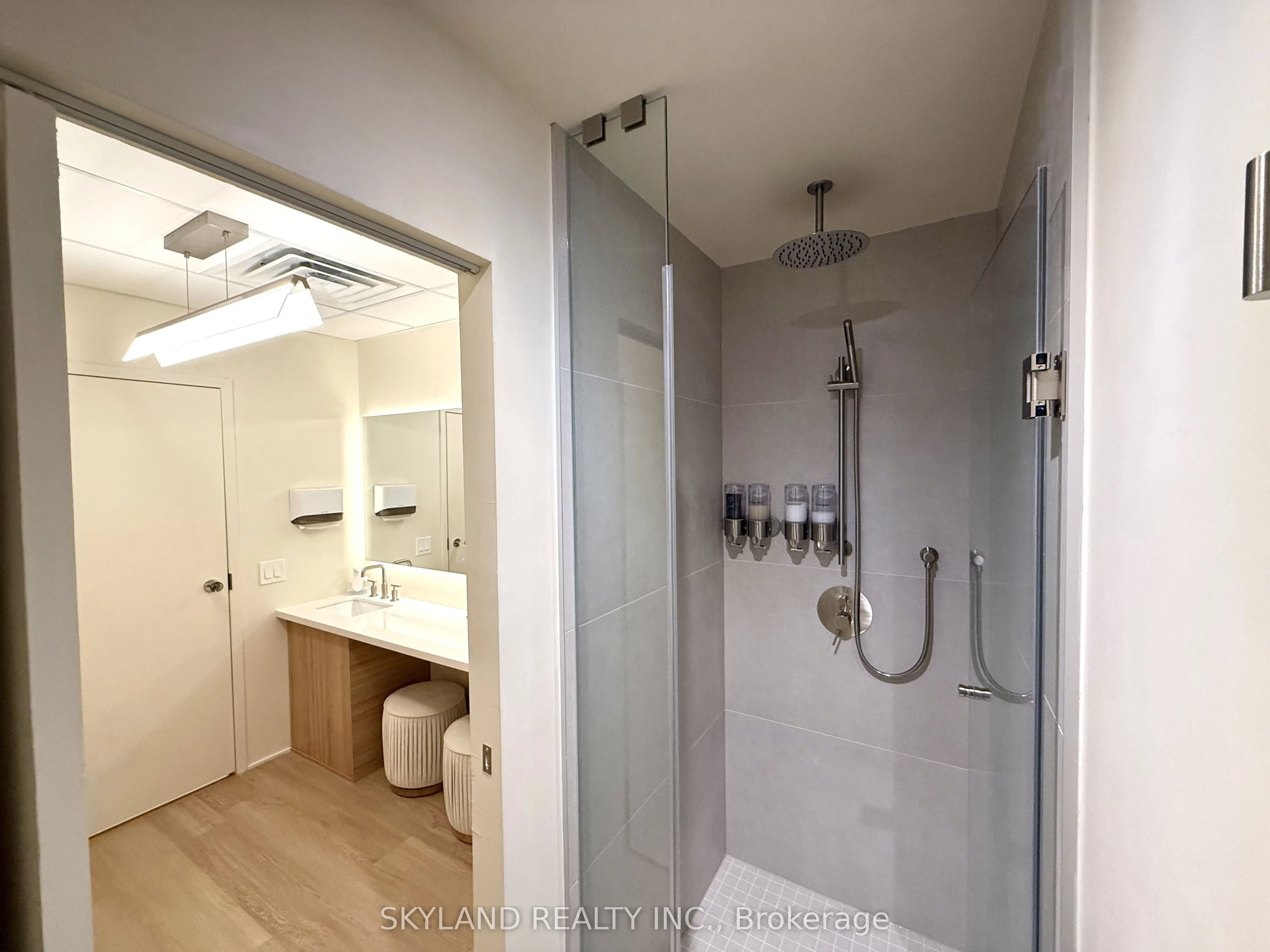 77 Finch Avenue W