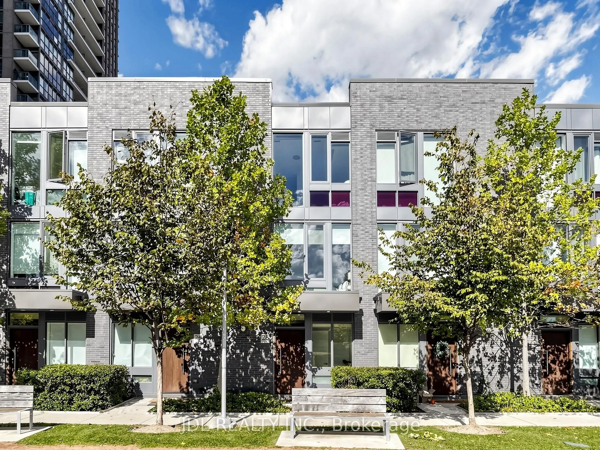 28 Sonic Way #TH5