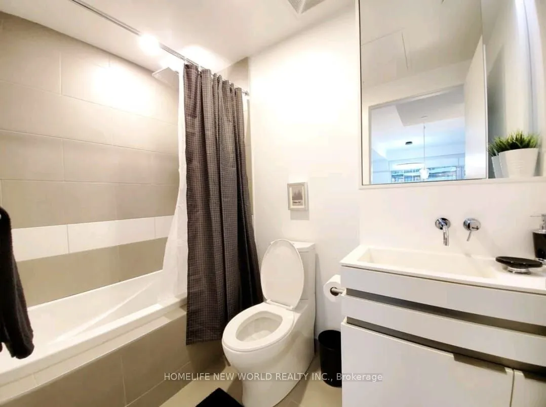 197 Yonge Street #1806