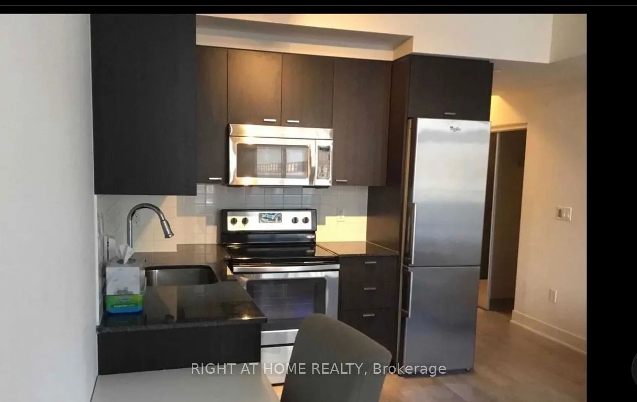 88 Sheppard Avenue E #409