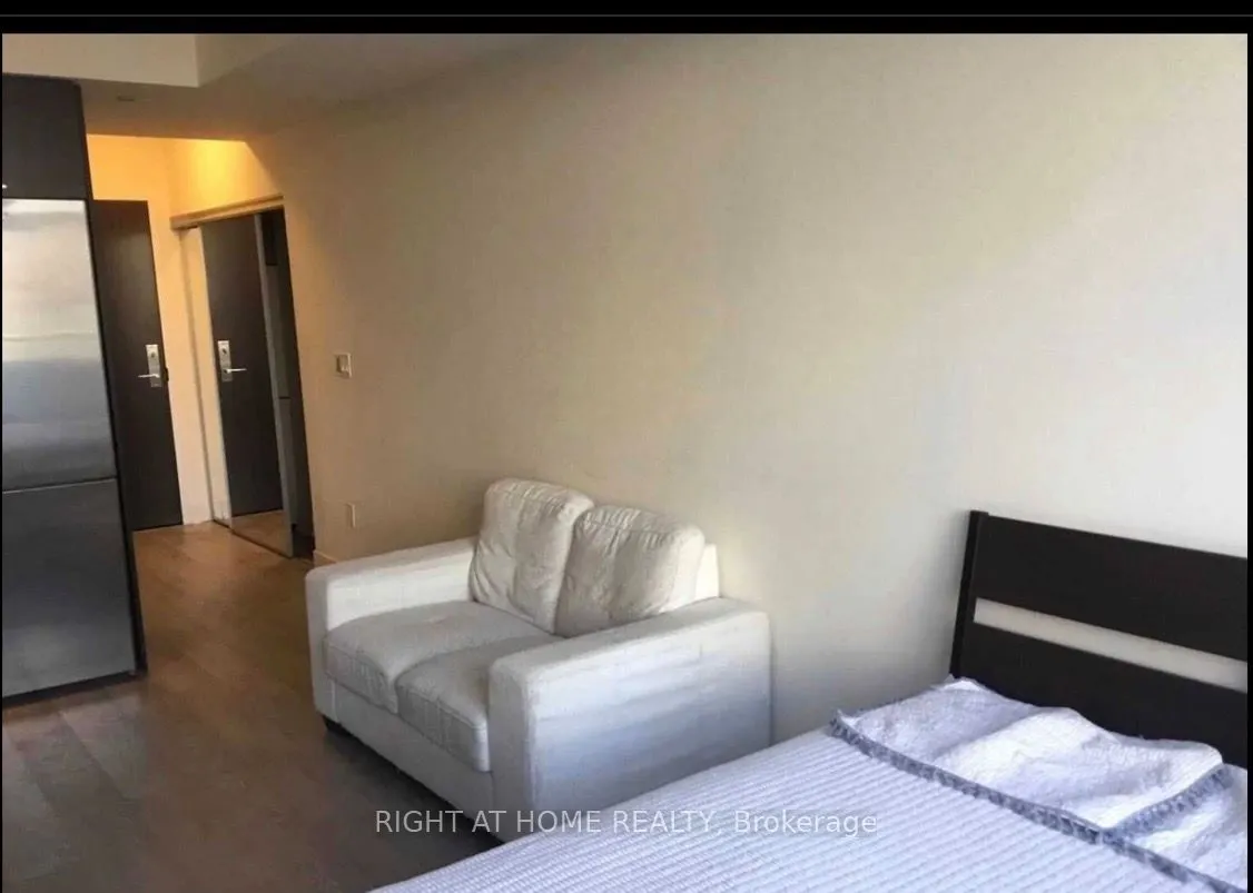 88 Sheppard Avenue E #409