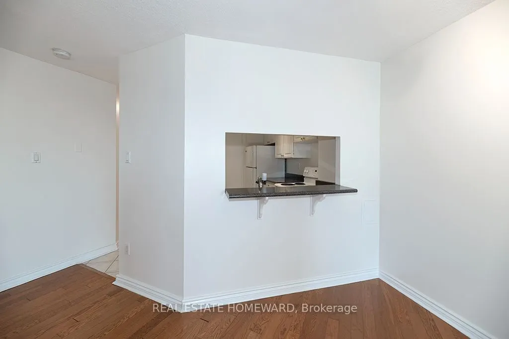 77 Maitland Place #1219