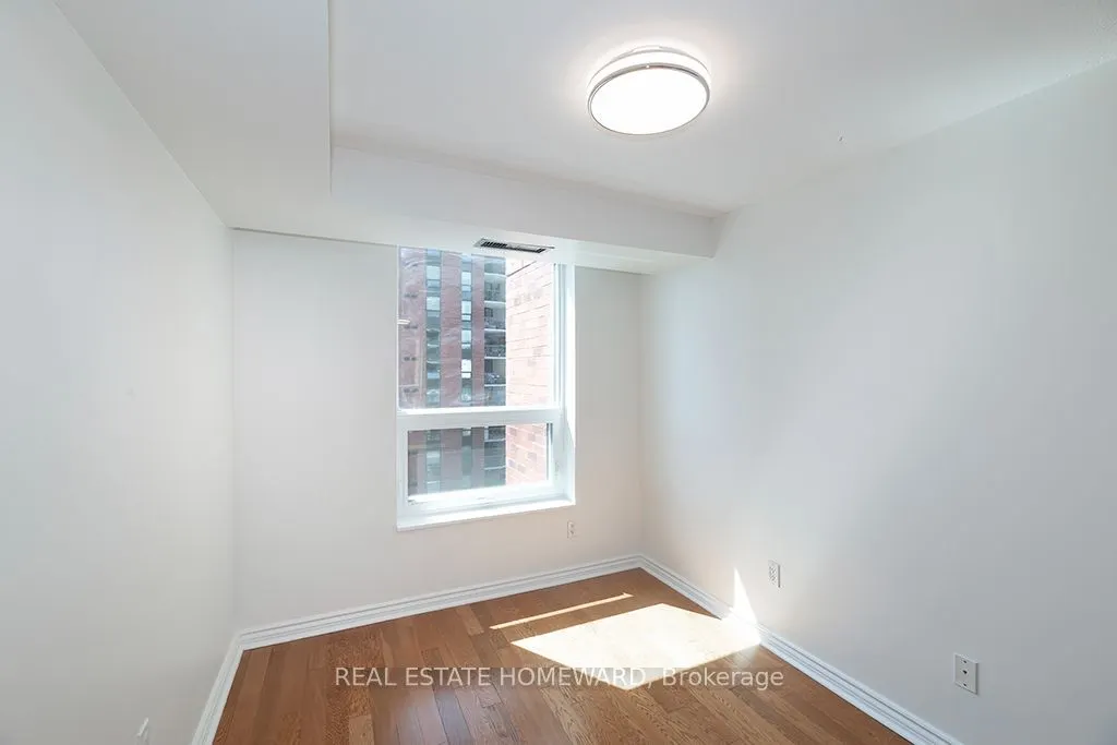 77 Maitland Place #1219