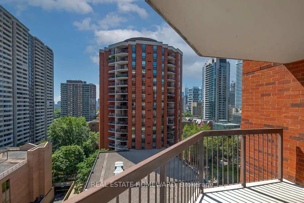 77 Maitland Place #1219