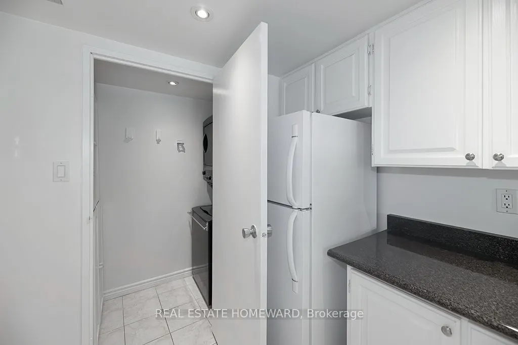 77 Maitland Place #1219