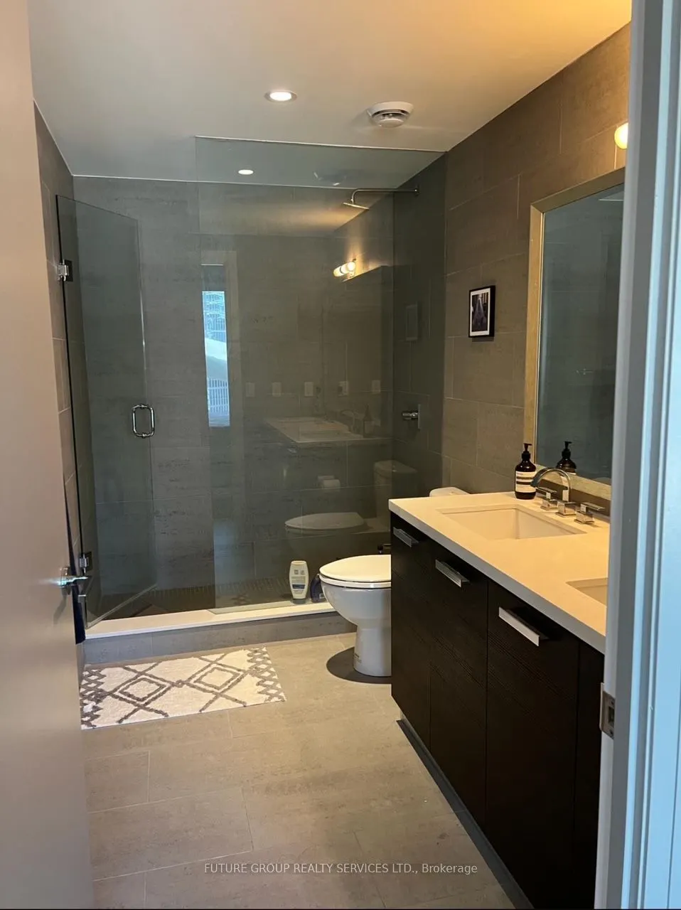 224 King Street W #1204