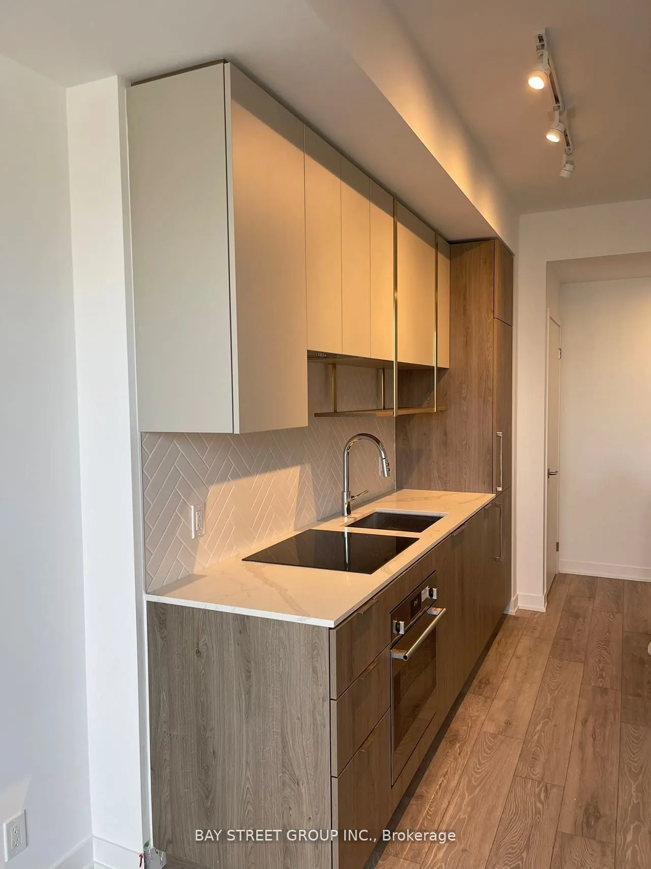 15 Holmes Avenue #1807