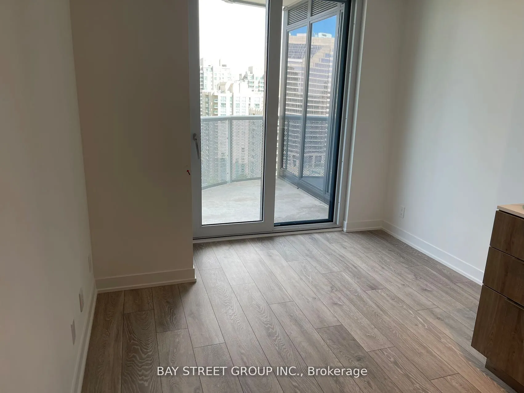 15 Holmes Avenue #1807