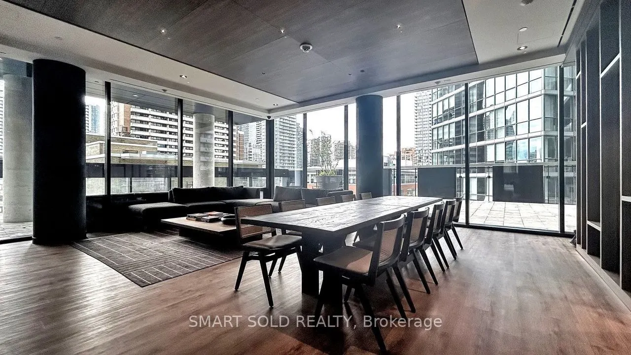 55 Charles Street E #TH05