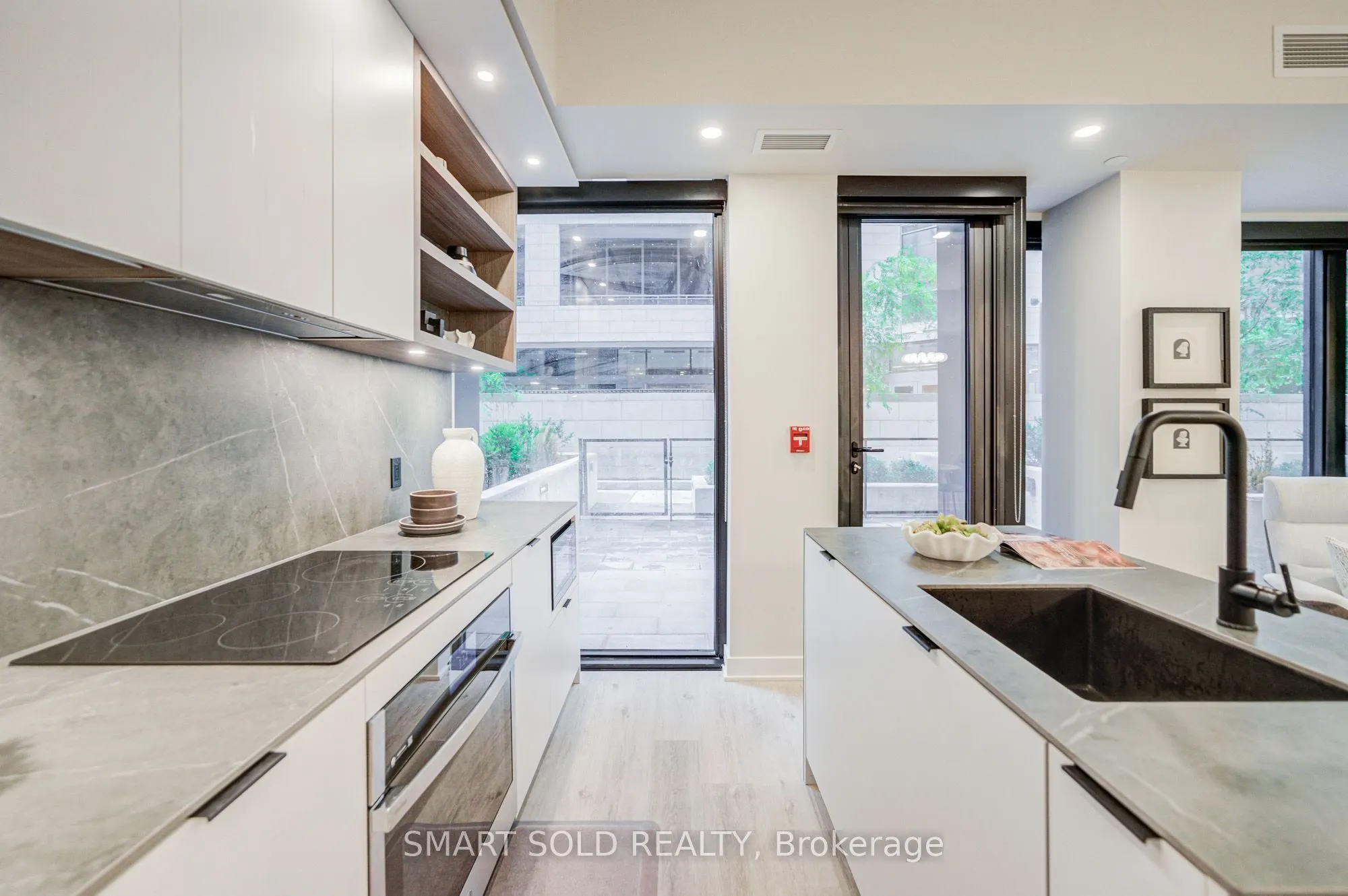 55 Charles Street E #TH05