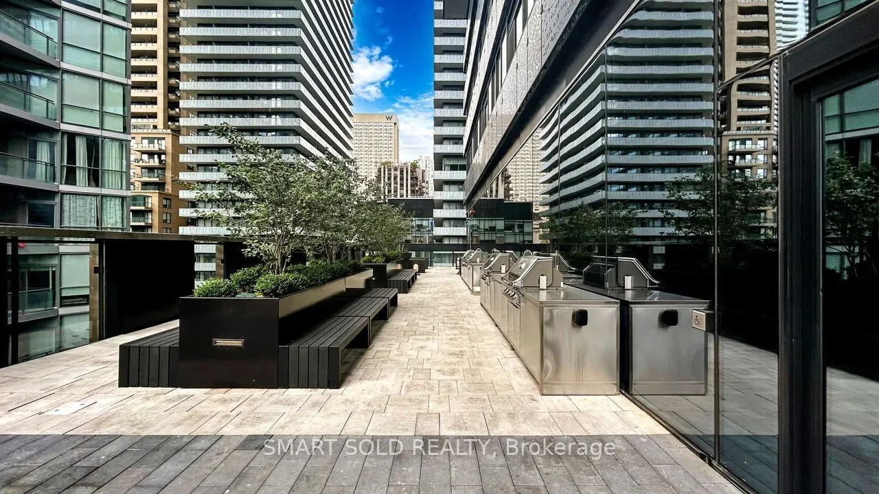 55 Charles Street E #TH05