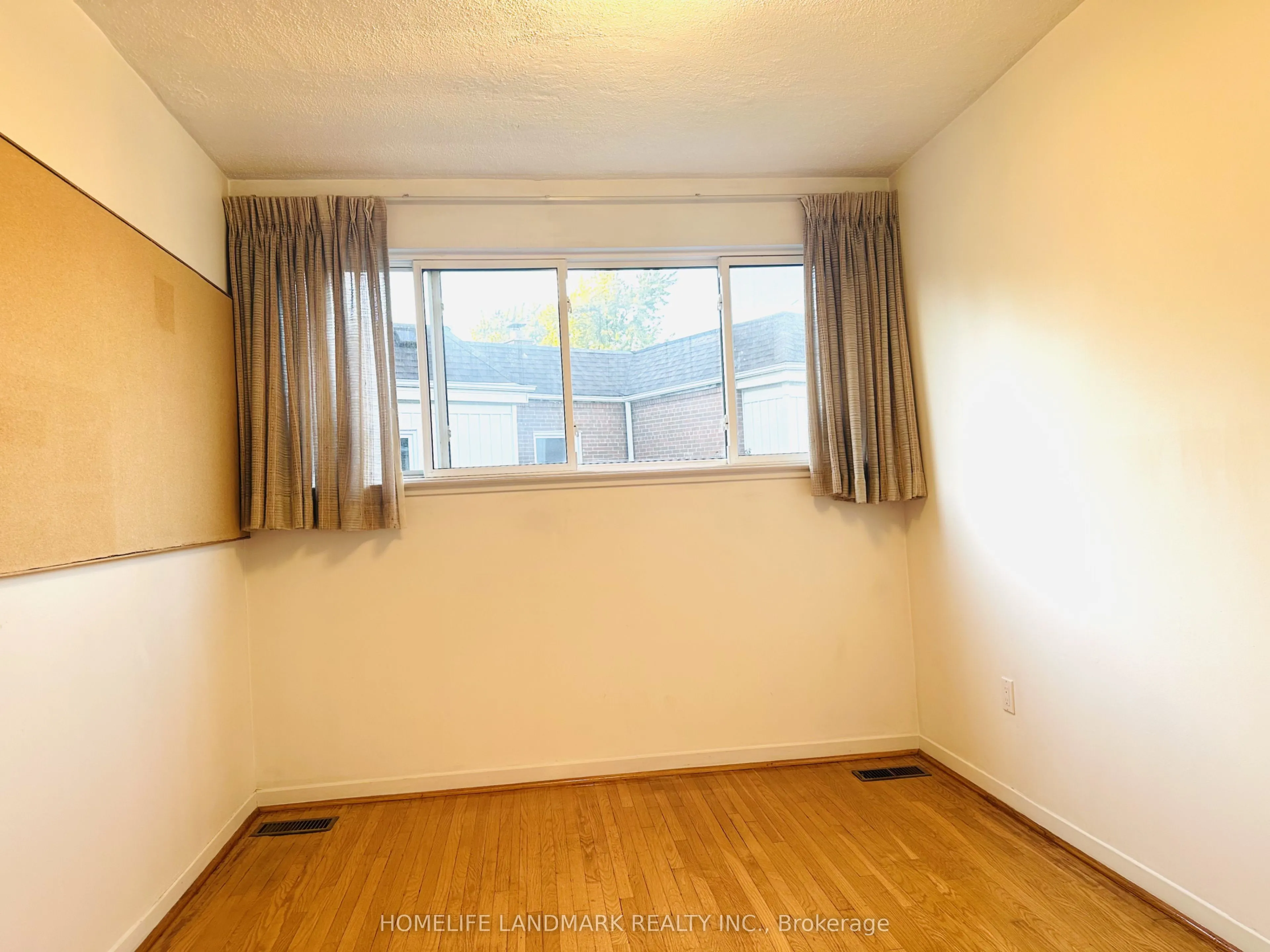 15 Esterbrooke Avenue #136