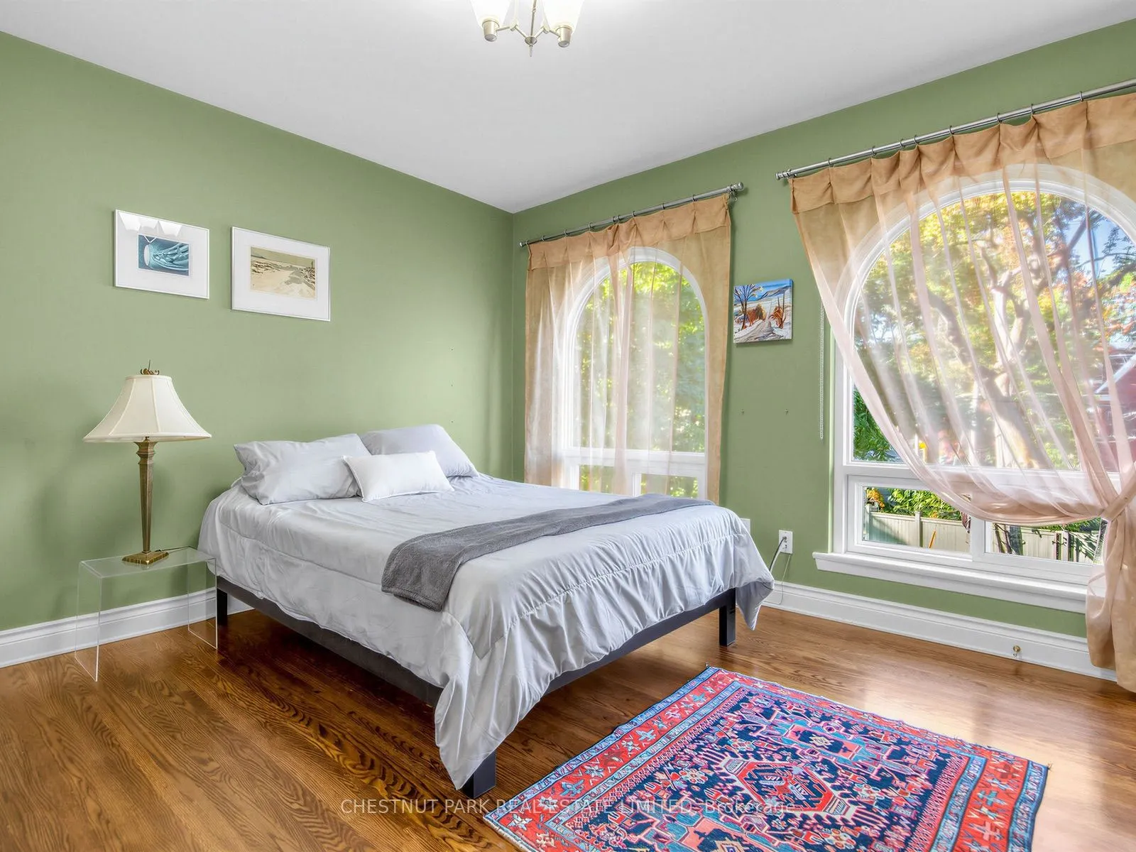25 Clarendon Avenue