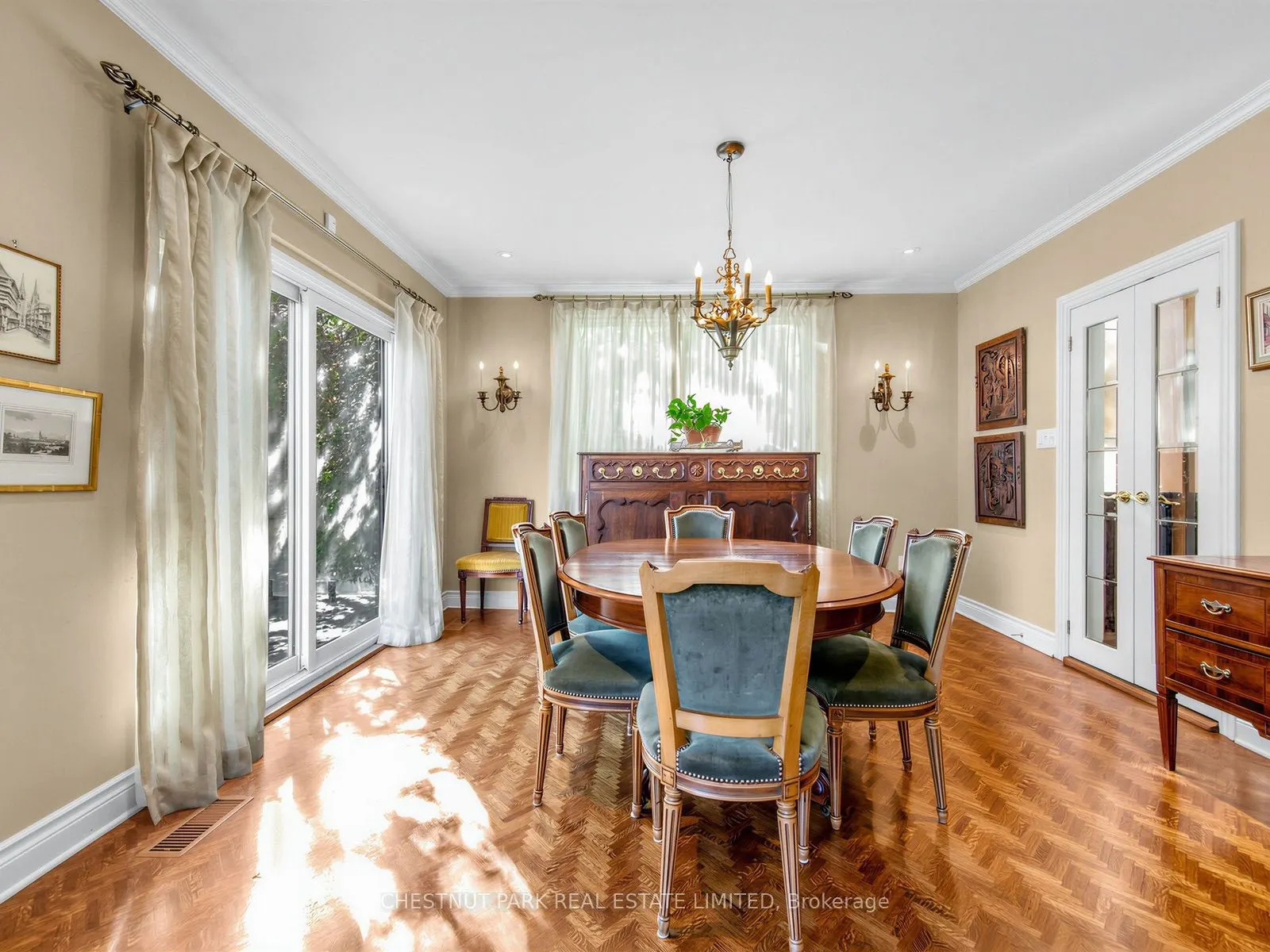 25 Clarendon Avenue