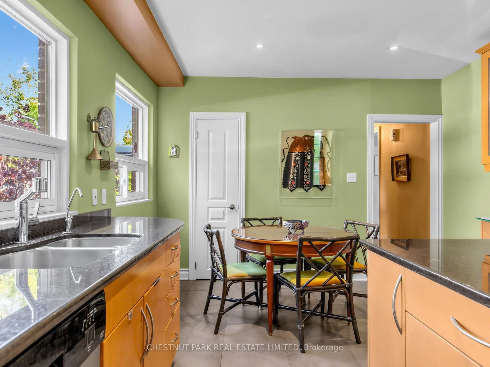 25 Clarendon Avenue