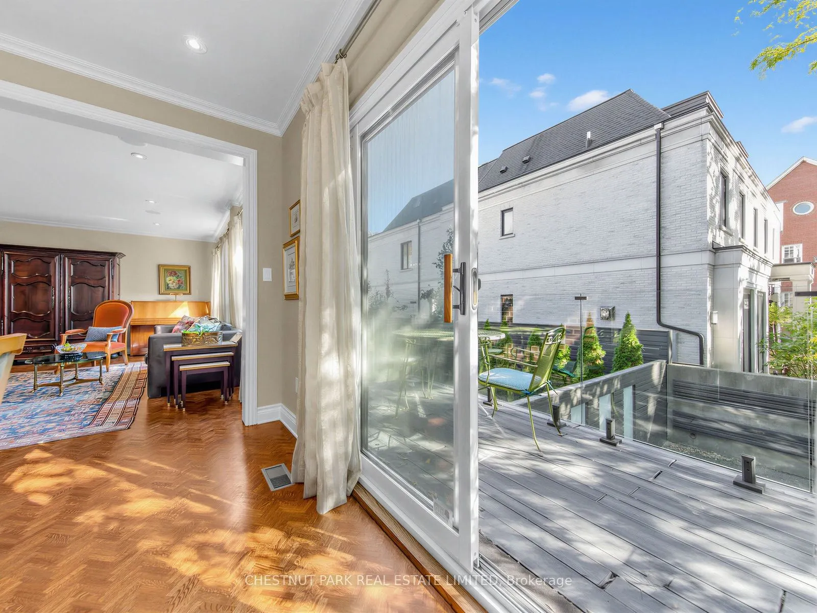 25 Clarendon Avenue