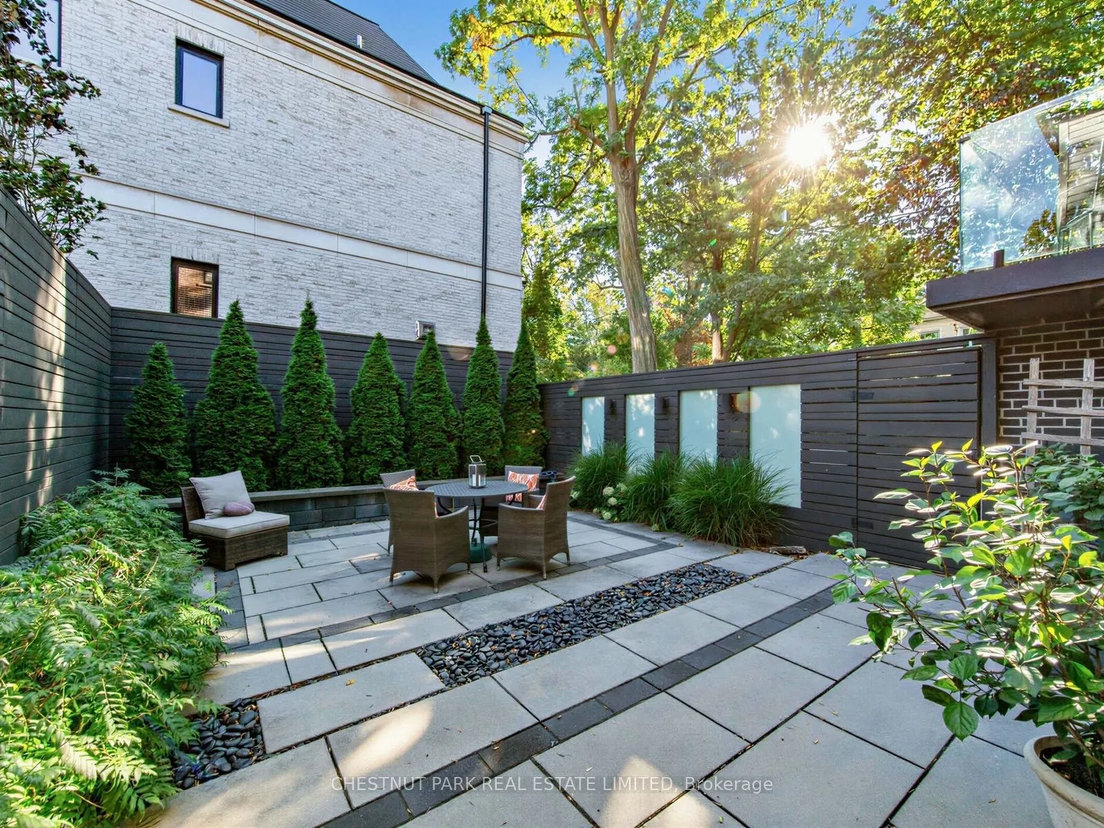 25 Clarendon Avenue