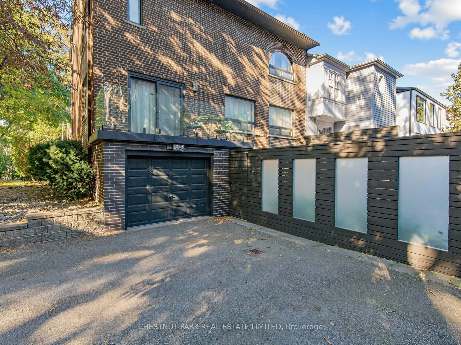 25 Clarendon Avenue