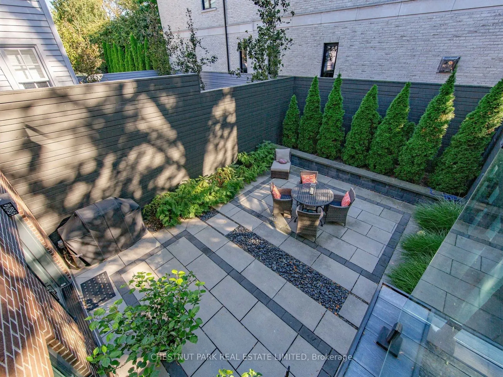 25 Clarendon Avenue
