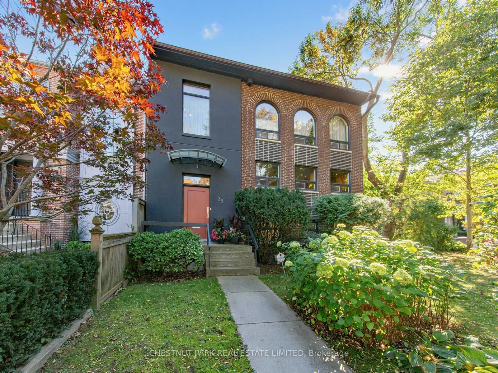 25 Clarendon Avenue