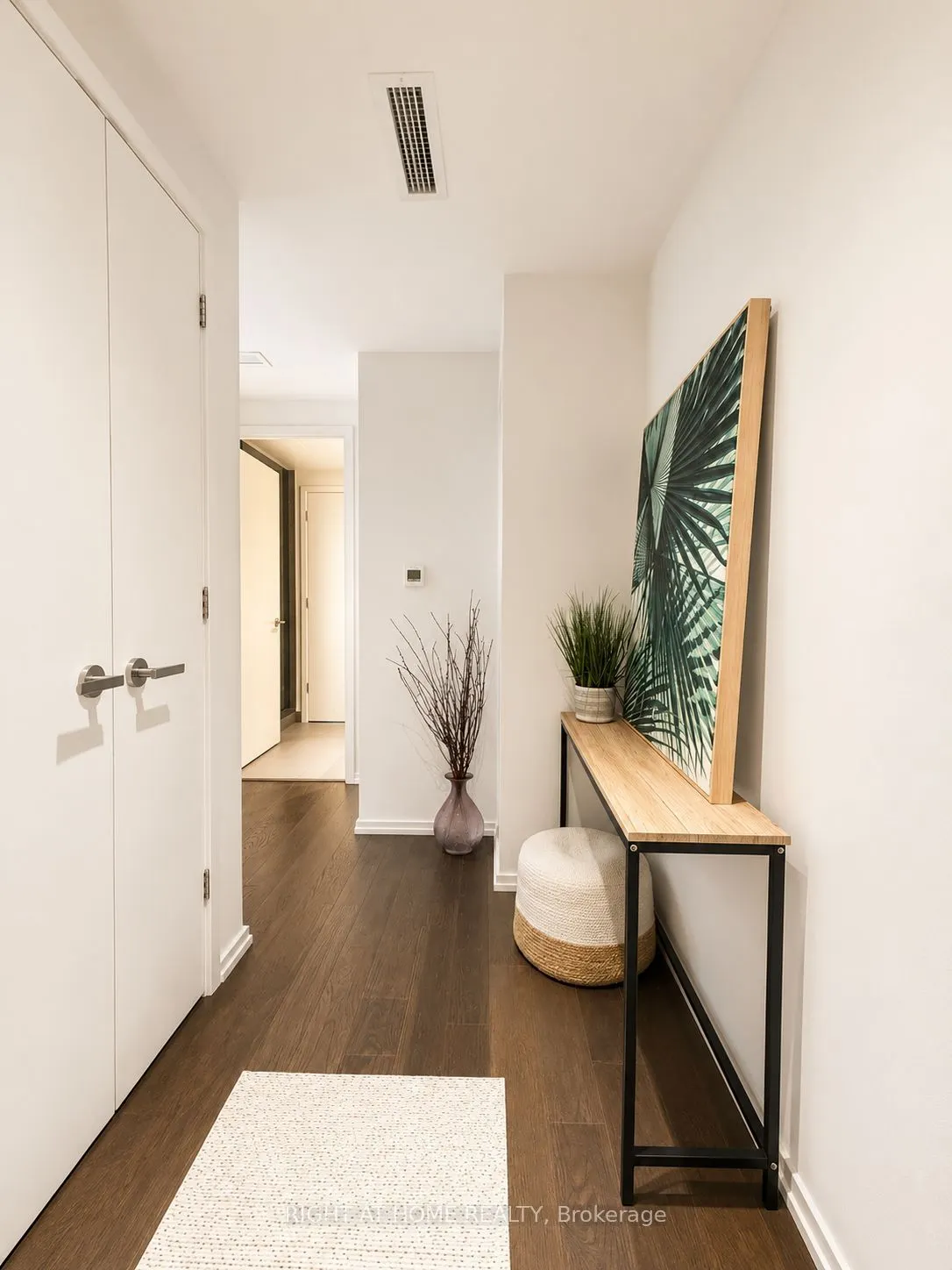 5 Soudan Avenue #2004