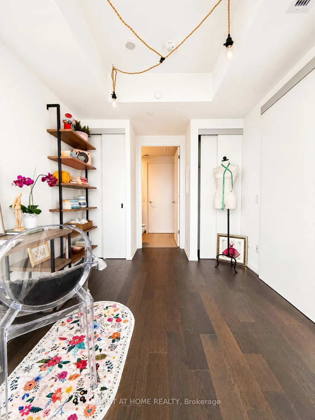 5 Soudan Avenue #2004
