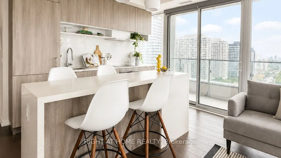 5 Soudan Avenue #2004