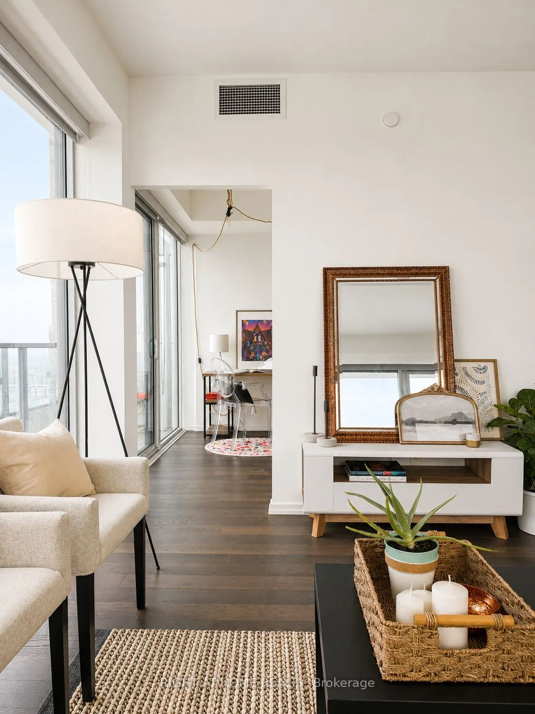 5 Soudan Avenue #2004