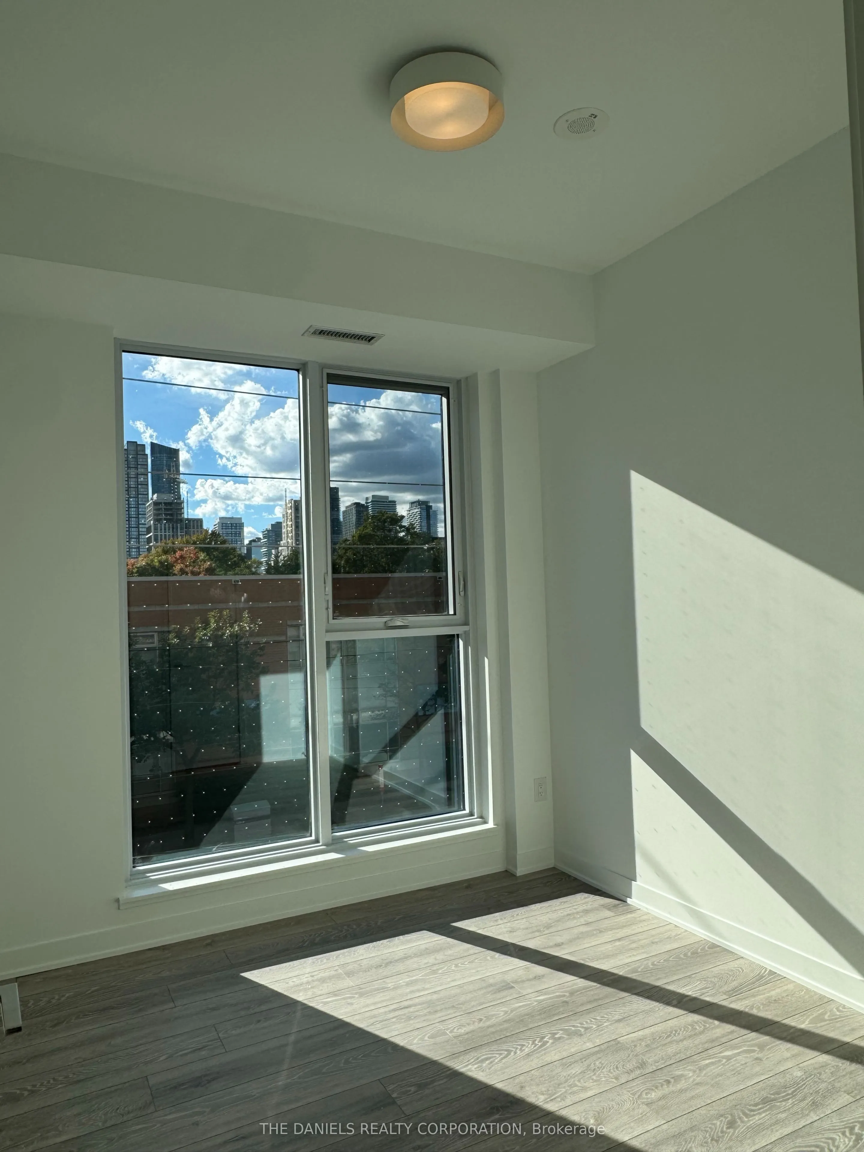 10 Oak Street #217