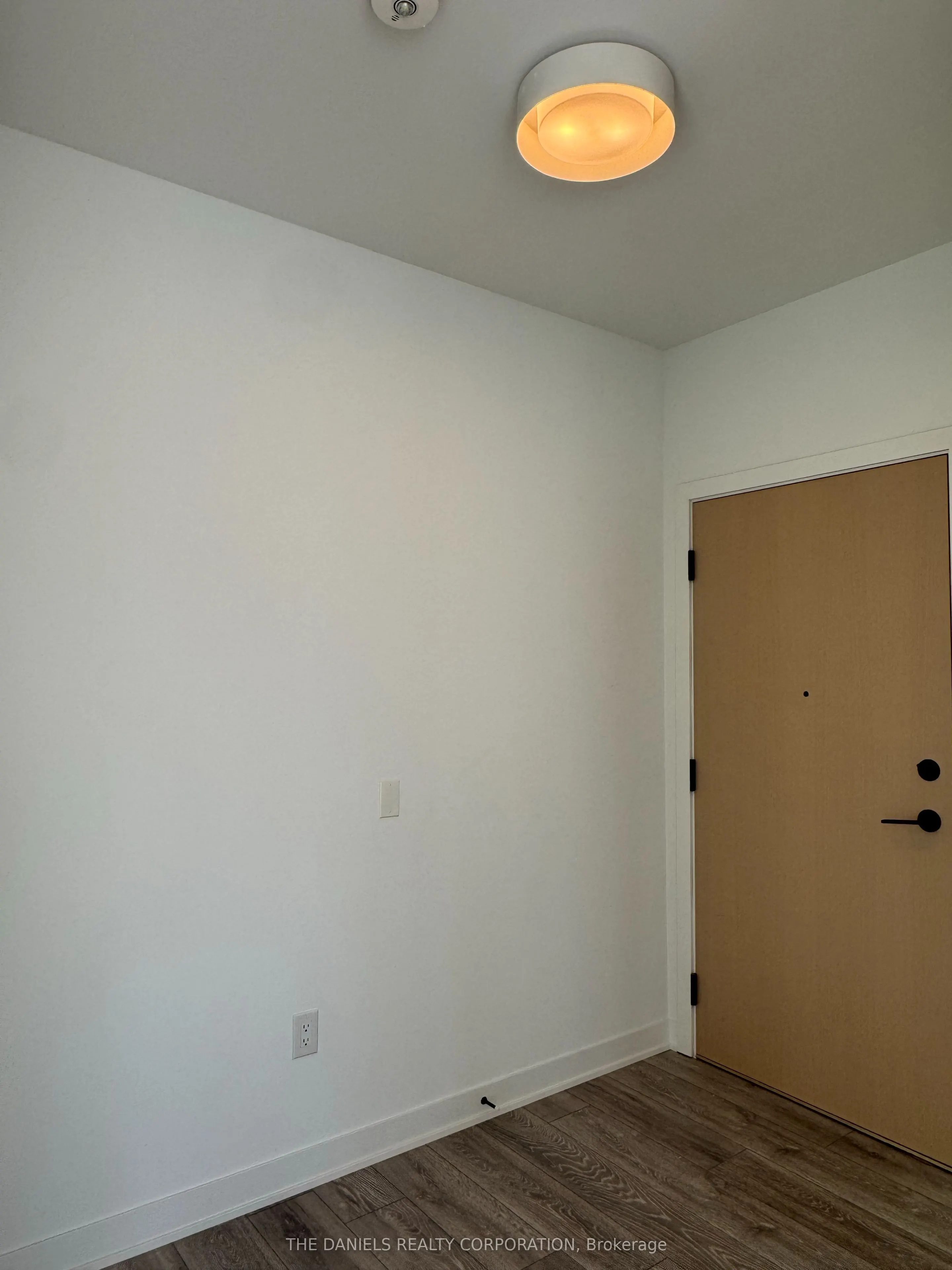 10 Oak Street #217