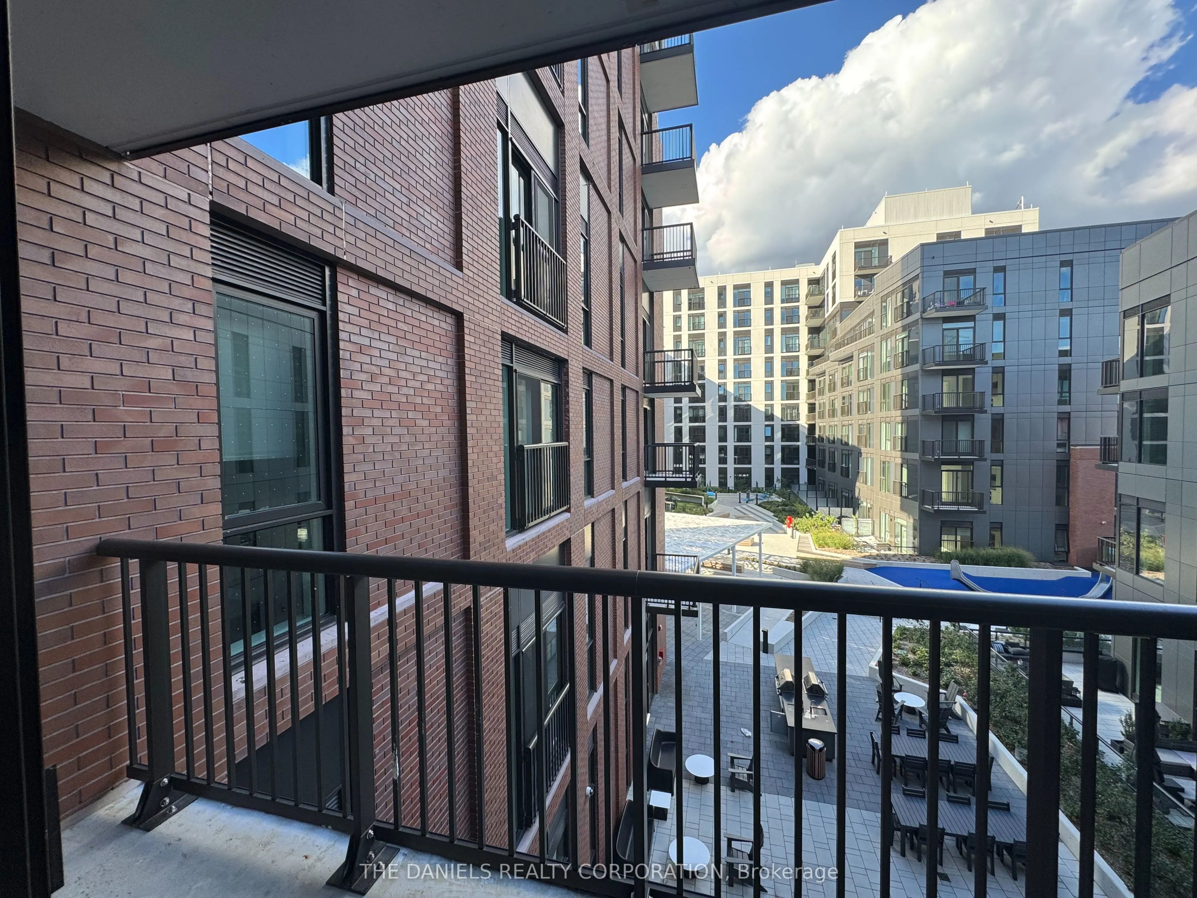 10 Oak Street #401