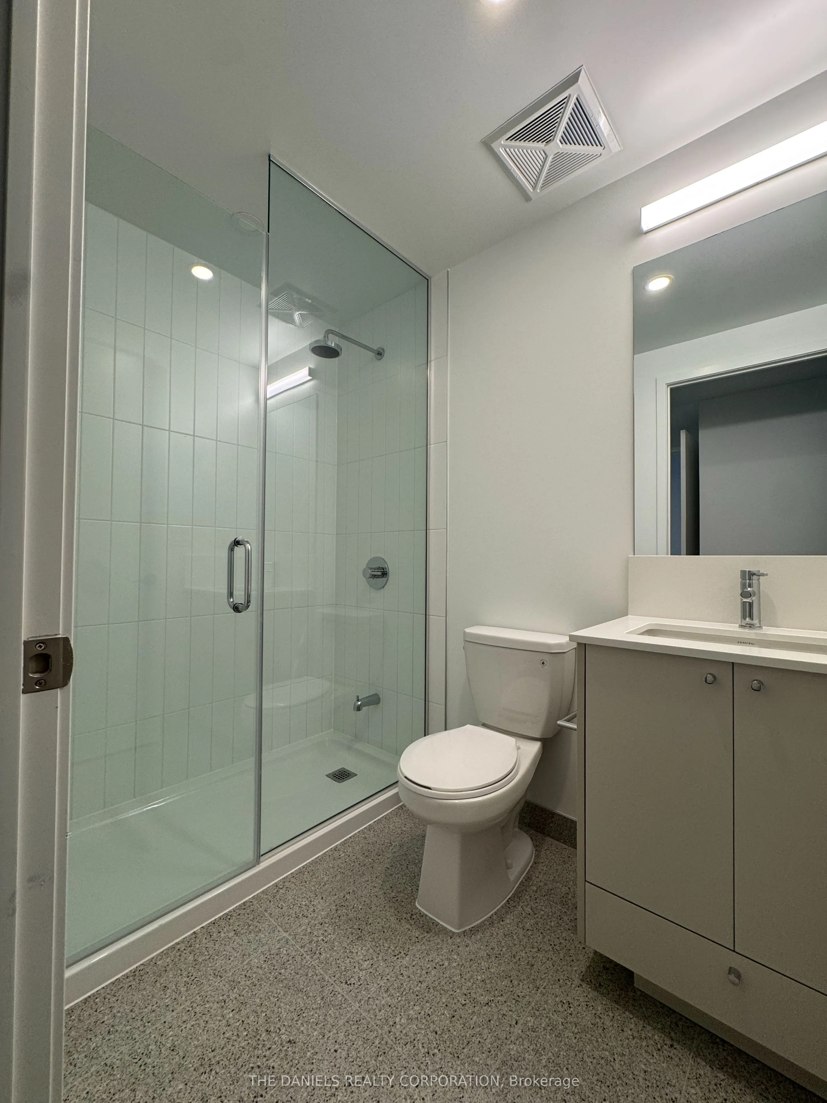 10 Oak Street #401