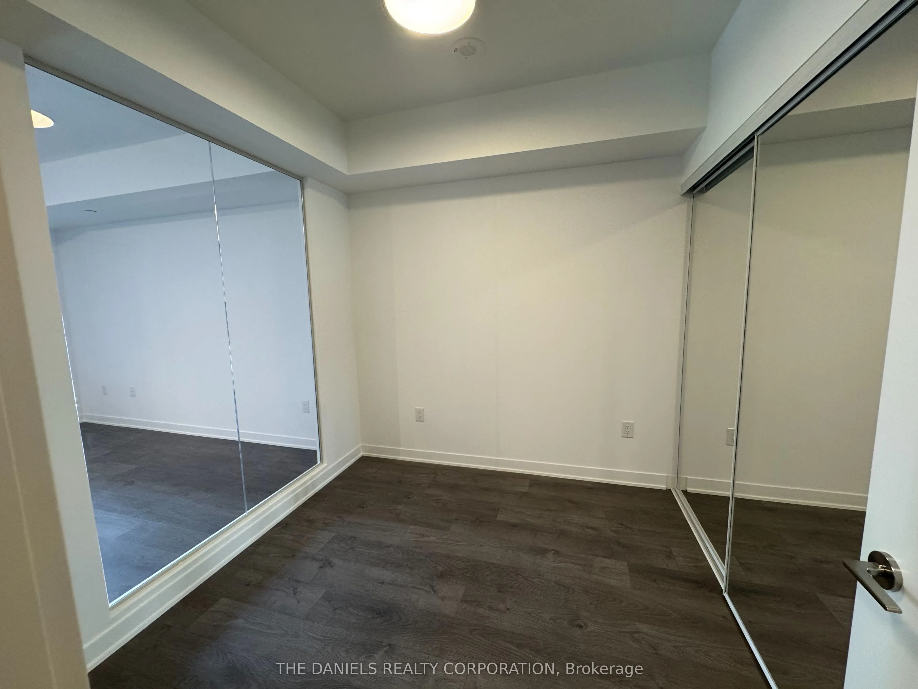 10 Oak Street #401