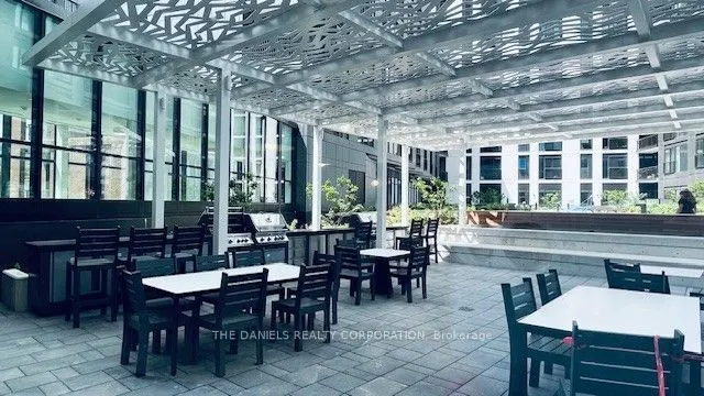10 Oak Street #401