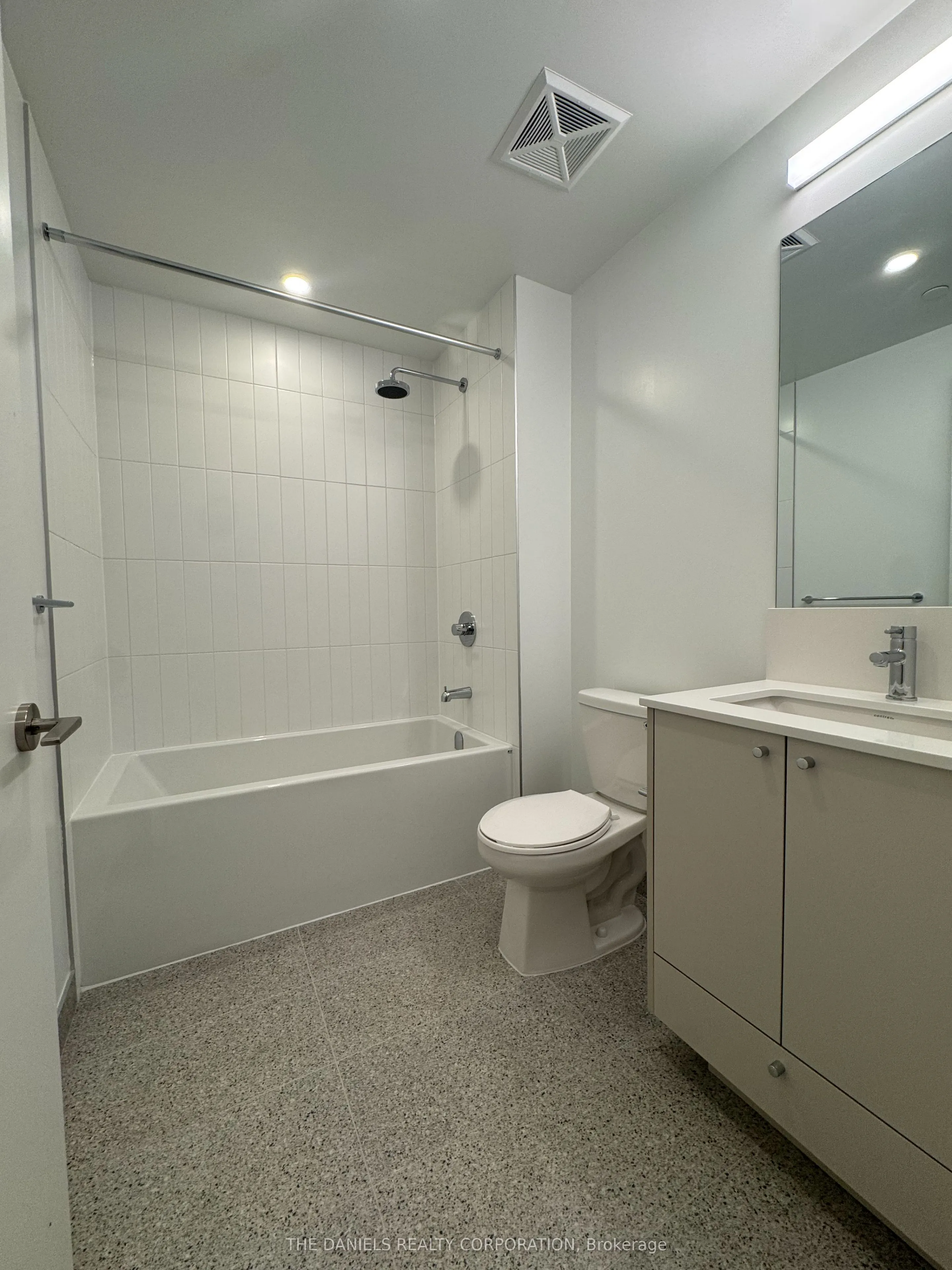 10 Oak Street #401