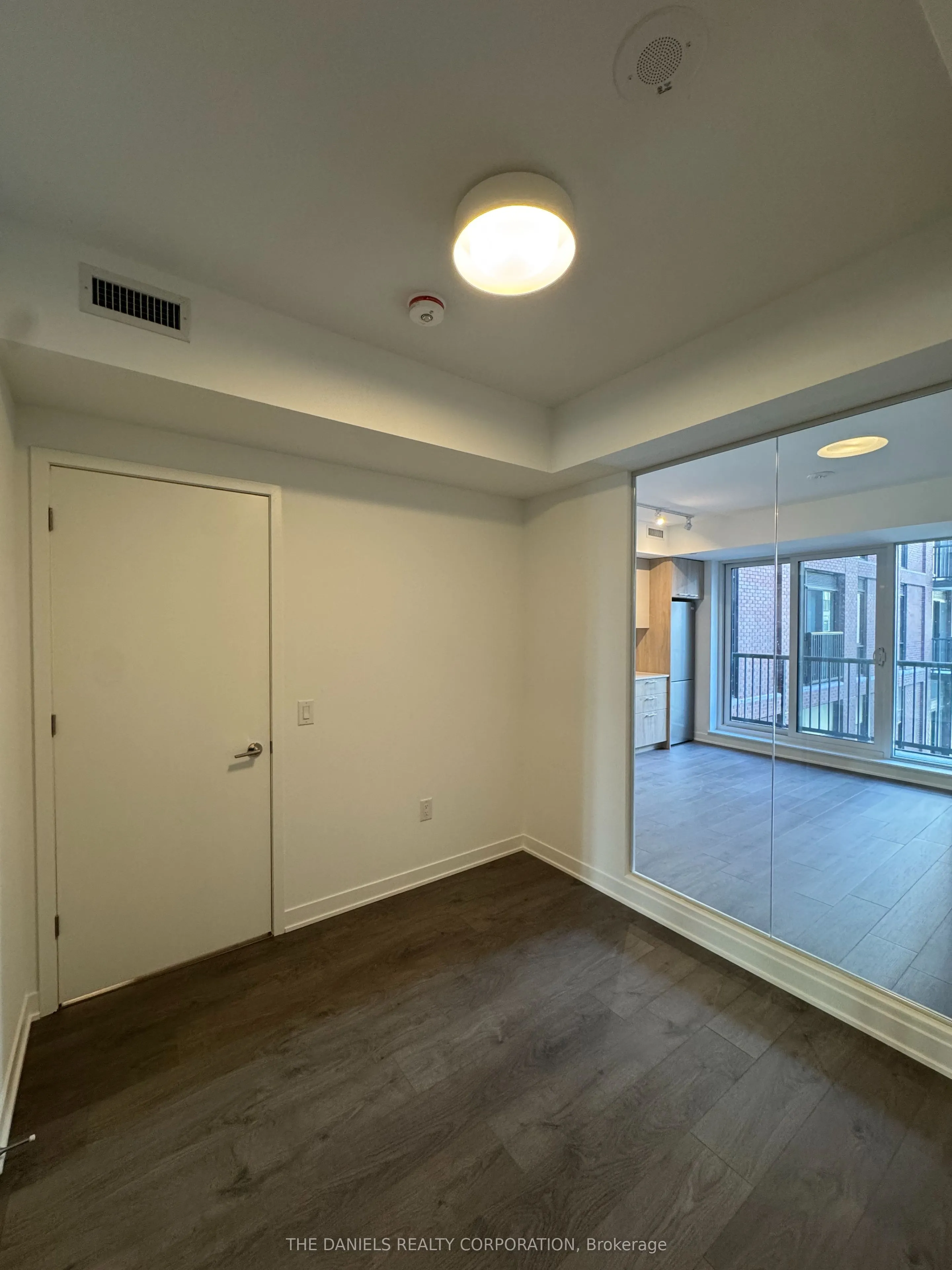 10 Oak Street #401