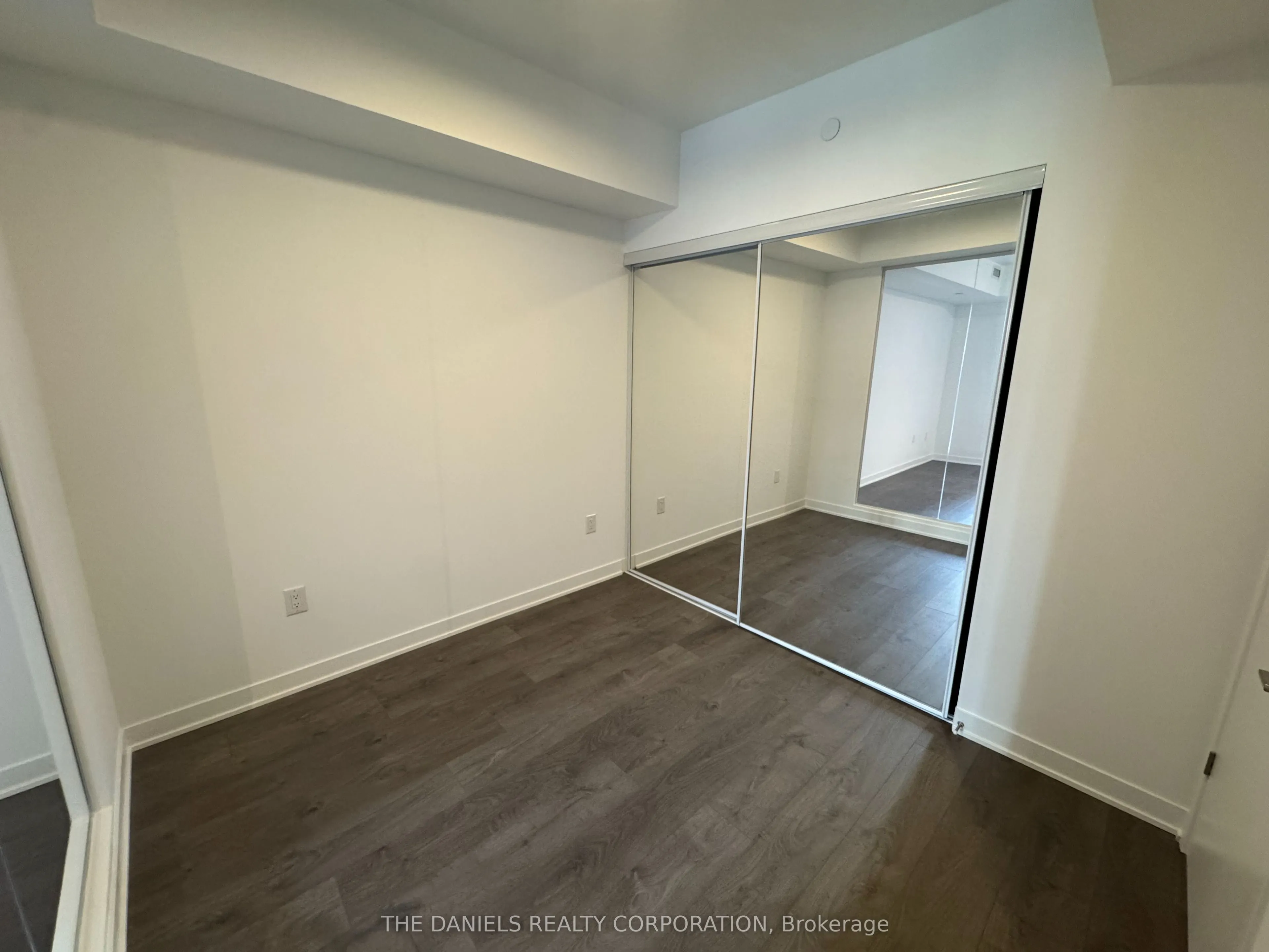 10 Oak Street #401